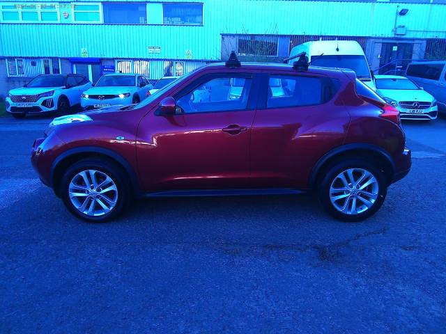 Nissan Juke 1.6 Acenta 5dr Hatchback Petrol Red