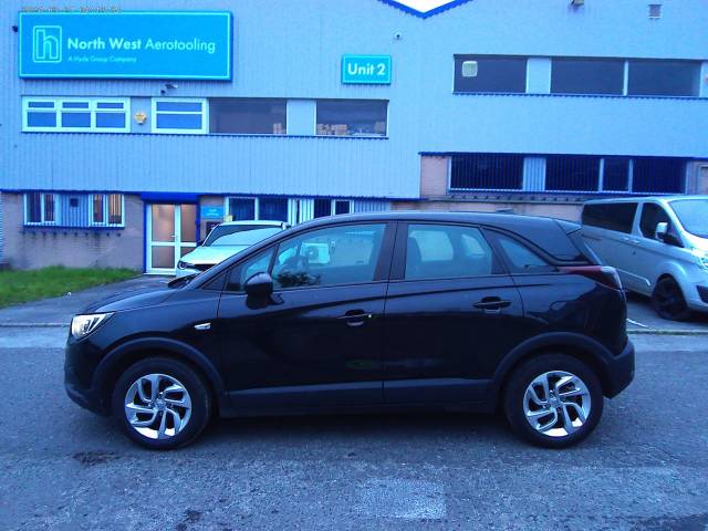 Vauxhall Crossland X 1.6 Turbo D ecoTec SE 5dr [Start Stop] Hatchback Diesel Black