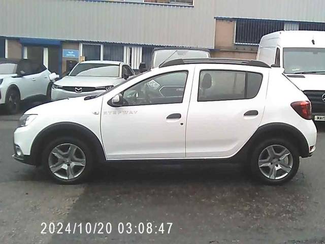 Dacia Sandero Stepway 0.9 TCe Ambiance 5dr Hatchback Petrol White