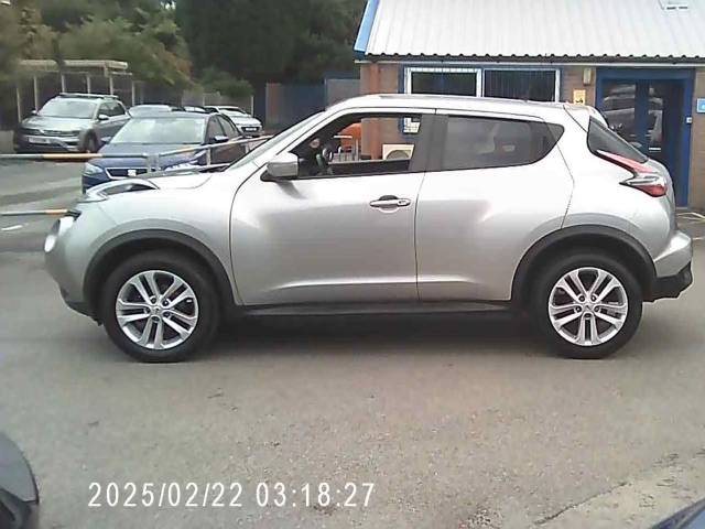 Nissan Juke 1.2 DiG-T N-Connecta 5dr Hatchback Petrol Silver