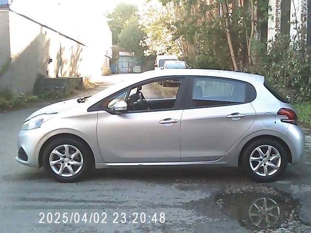 Peugeot 208 1.2 PureTech 82 Active 5dr Hatchback Petrol Silver