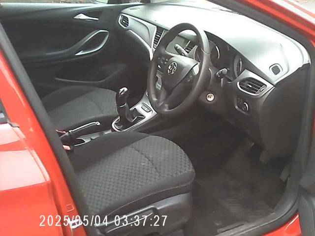 2016 Vauxhall Astra 1.4T 16V 125 Design 5dr