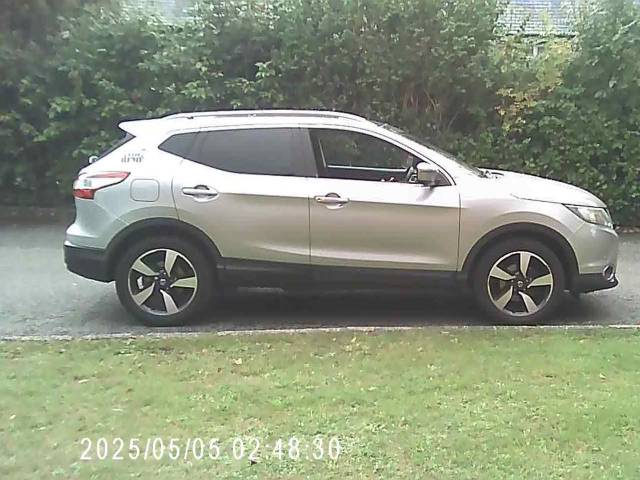 2015 Nissan Qashqai 1.2 DiG-T N-Tec+ 5dr